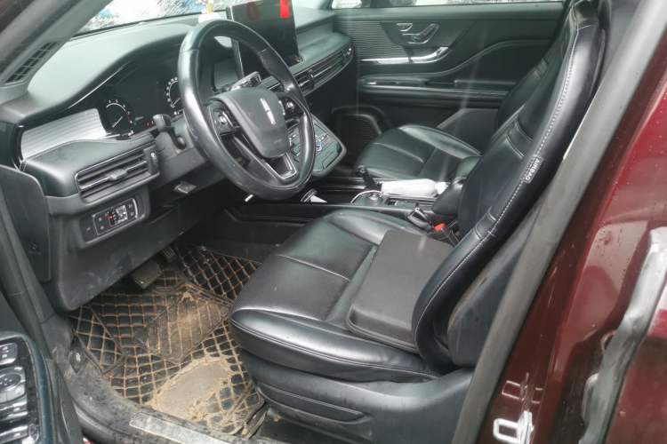 Used Lincoln Corsair 2021 2.0T Two-Wheel Drive Deluxe Edition Left Front Seat