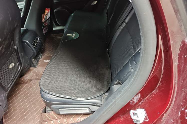 Used Lincoln Corsair 2021 2.0T Two-Wheel Drive Deluxe Edition Left Rear Seat