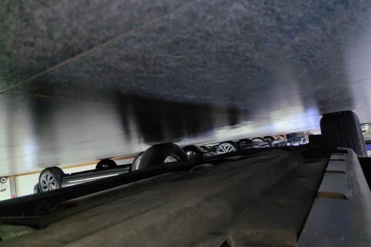 Used Lincoln Corsair 2021 2.0T Two-Wheel-Drive Luxury Edition Left Side Sill