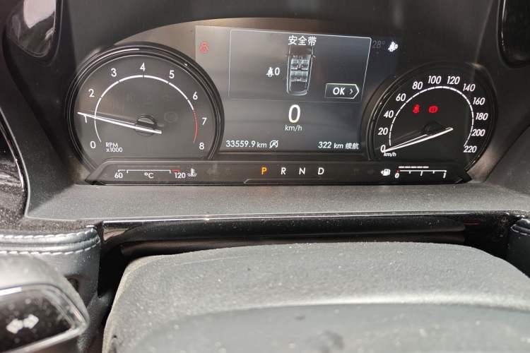 Used Lincoln Corsair 2021 2.0T Two-Wheel Drive Deluxe Edition Odometer Close Up