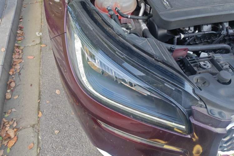 Used Lincoln Corsair 2021 2.0T Two-Wheel Drive Deluxe Edition Right Front Headlight