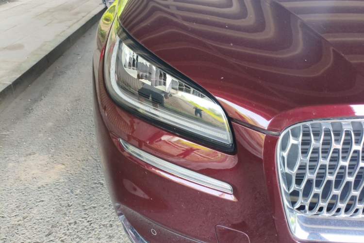 Used Lincoln Corsair 2021 2.0T Two-Wheel-Drive Luxury Edition Right Front Headlight