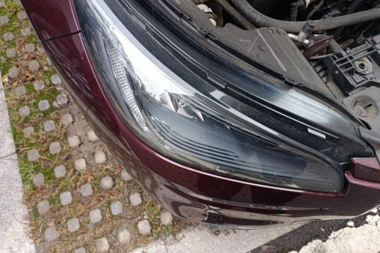 Used Lincoln Corsair 2021 2.0T Two-Wheel Drive Deluxe Edition Right Front Headlight
