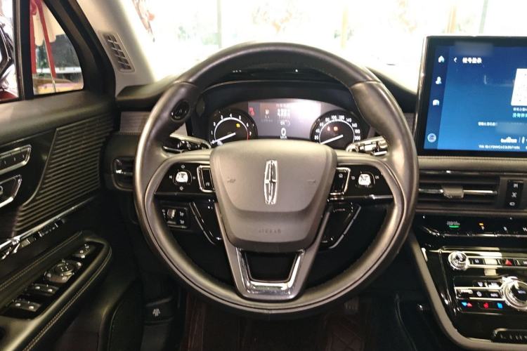 Used Lincoln Corsair 2021 2.0T Two-Wheel Drive Deluxe Edition Steering Wheel