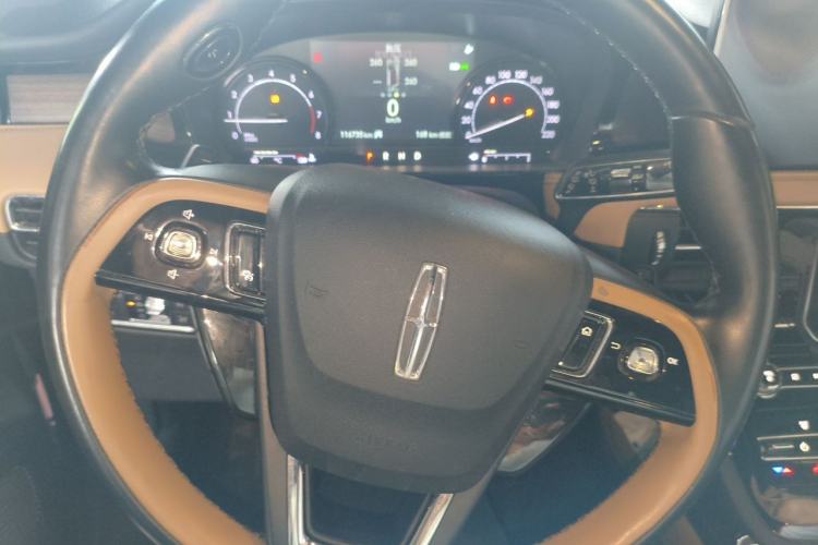 Used Lincoln Corsair 2021 2.0T Two-Wheel-Drive Luxury Edition Steering Wheel