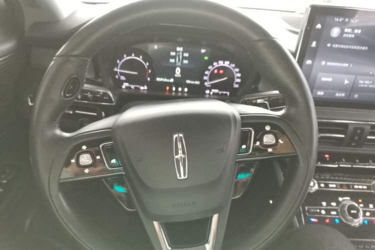 Used Lincoln Corsair 2021 2.0T Two-Wheel Drive Deluxe Edition Steering Wheel