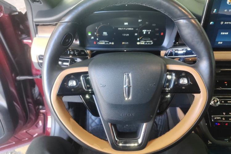 Used Lincoln Corsair 2021 2.0T Two-Wheel-Drive Luxury Edition Steering Wheel