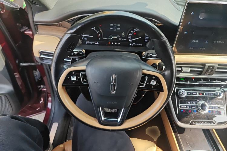 Used Lincoln Corsair 2021 2.0T Two-Wheel-Drive Luxury Edition Steering Wheel