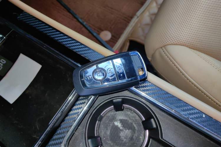 Used Lincoln Corsair 2021 2.0T Two-Wheel-Drive Luxury Edition Vehicle Key