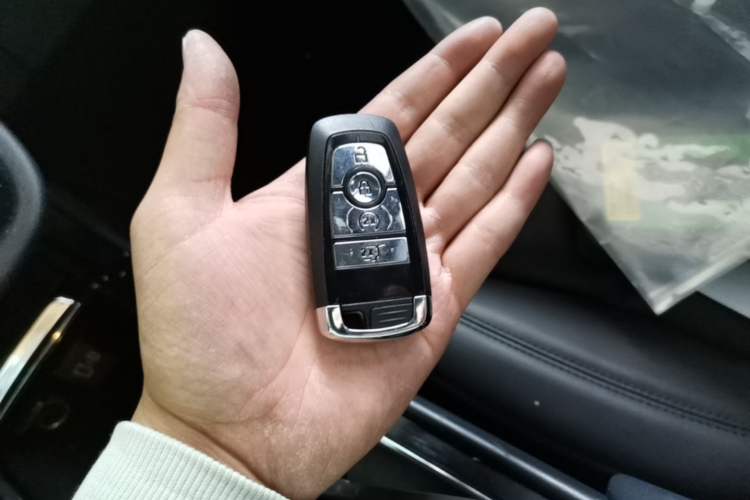 Used Lincoln Corsair 2021 2.0T Two-Wheel Drive Deluxe Edition Vehicle Key