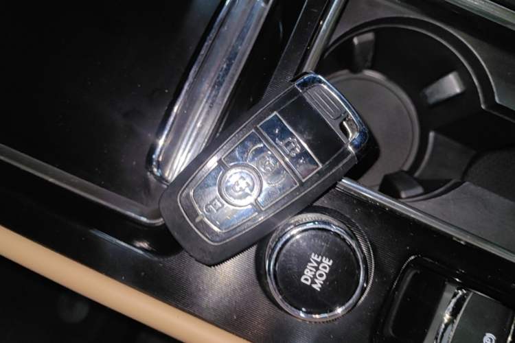 Used Lincoln Corsair 2021 2.0T Two-Wheel-Drive Luxury Edition Vehicle Key