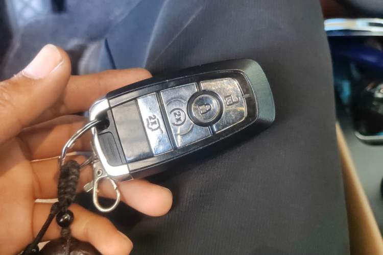 Used Lincoln Corsair 2021 2.0T Two-Wheel-Drive Luxury Edition Vehicle Key