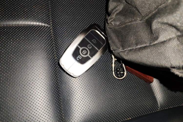 Used Lincoln Corsair 2021 2.0T Two-Wheel Drive Deluxe Edition Vehicle Key