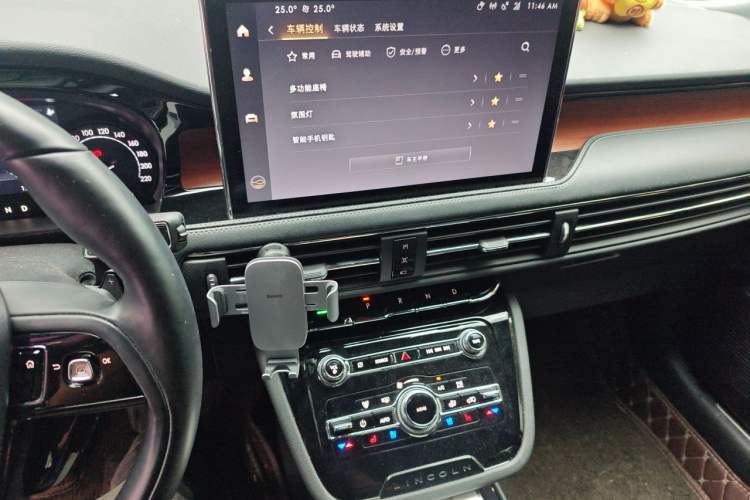 Used Lincoln Corsair 2021 2.0T Two-Wheel-Drive Luxury Edition Audio And AC Panel