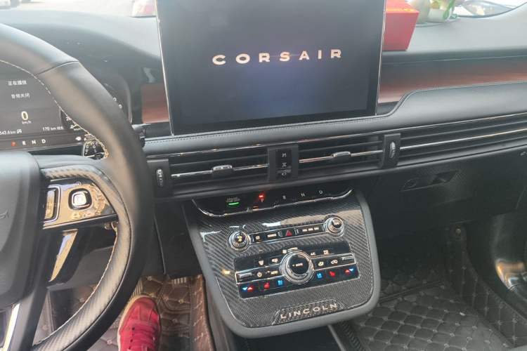 Used Lincoln Corsair 2021 2.0T Two-Wheel-Drive Luxury Edition Audio And AC Panel