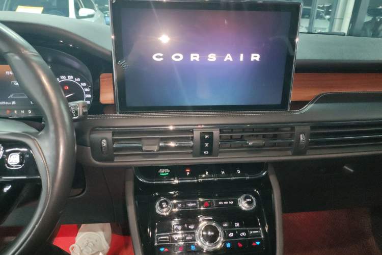 Used Lincoln Corsair 2021 2.0T Two-Wheel-Drive Luxury Edition Audio And AC Panel