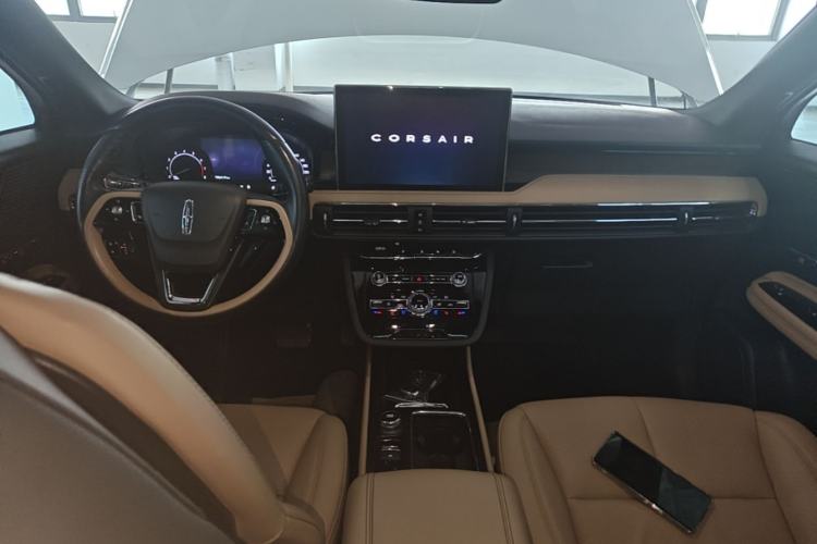 Used Lincoln Corsair 2021 2.0T Two-Wheel-Drive Luxury Edition Center Console