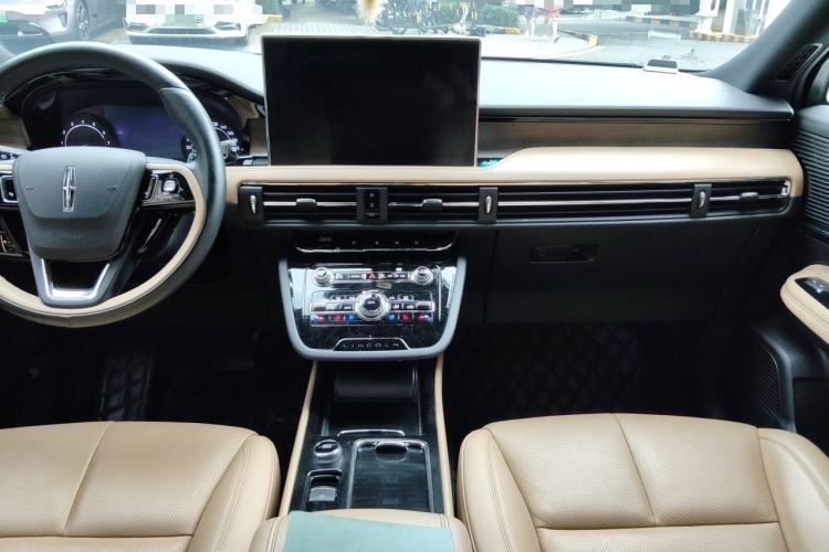 Used Lincoln Corsair 2021 2.0T Two-Wheel-Drive Luxury Edition Center Console