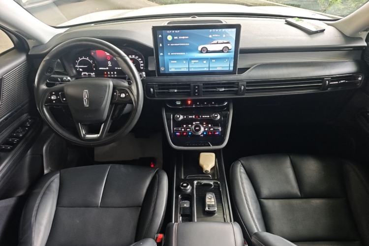 Used Lincoln Corsair 2021 2.0T Two-Wheel Drive Deluxe Edition Center Console