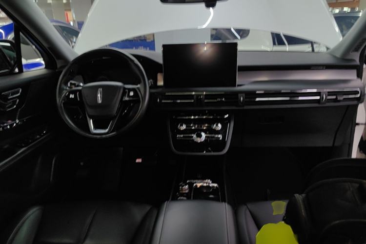Used Lincoln Corsair 2021 2.0T Two-Wheel Drive Deluxe Edition Center Console