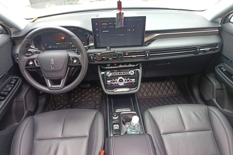 Used Lincoln Corsair 2021 2.0T Two-Wheel-Drive Luxury Edition Center Console