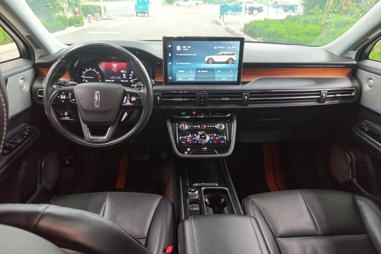 Used Lincoln Corsair 2021 2.0T Two-Wheel-Drive Luxury Edition Center Console