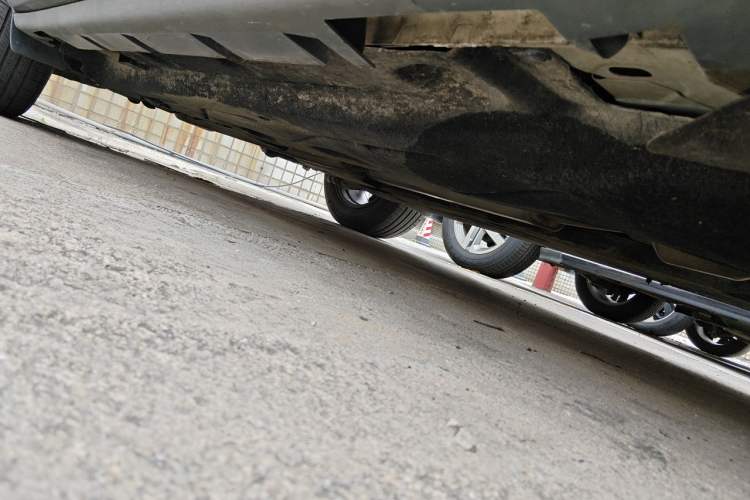 Used Lincoln Corsair 2021 2.0T Two-Wheel Drive Deluxe Edition Chassis Front Right