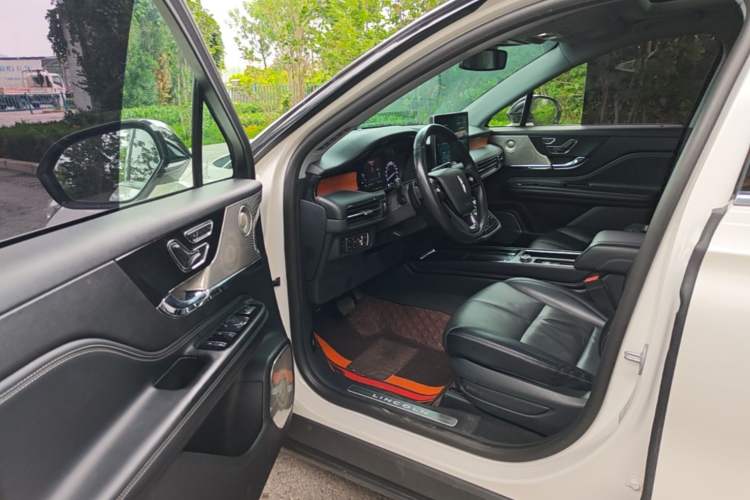 Used Lincoln Corsair 2021 2.0T Two-Wheel-Drive Luxury Edition Driver Seat