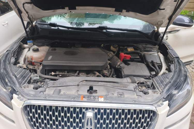 Used Lincoln Corsair 2021 2.0T Two-Wheel-Drive Luxury Edition Engine Bay