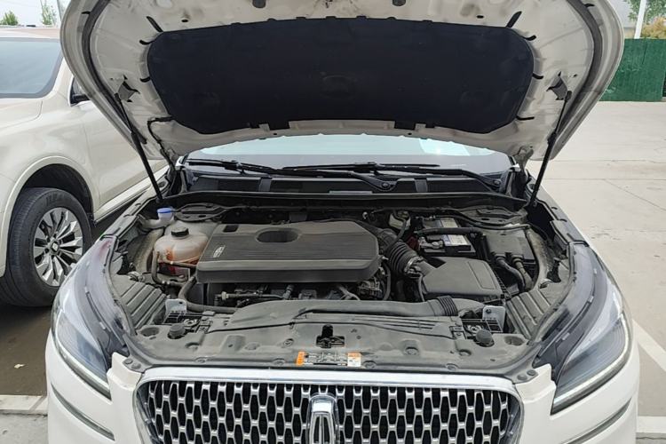 Used Lincoln Corsair 2021 2.0T Two-Wheel Drive Deluxe Edition Engine Bay