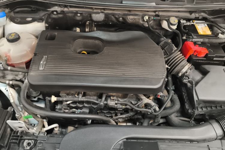 Used Lincoln Corsair 2021 2.0T Two-Wheel-Drive Luxury Edition Engine Bay