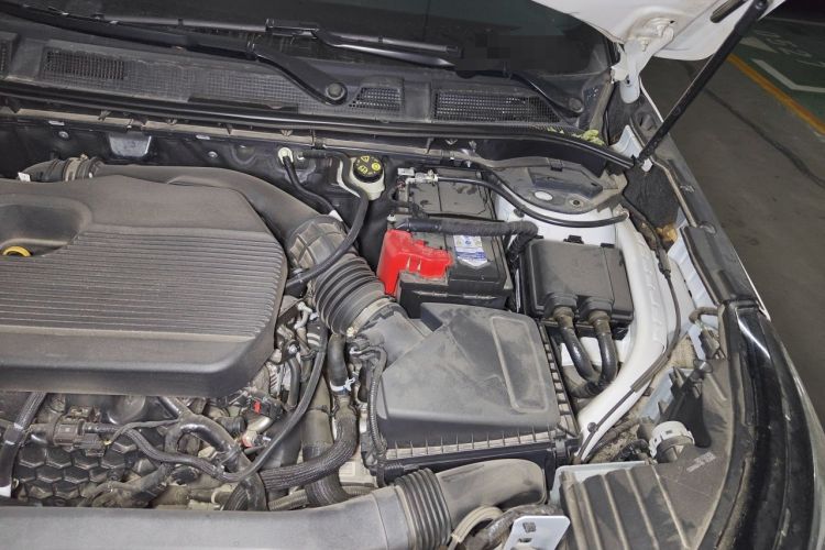 Used Lincoln Corsair 2021 2.0T Four-Wheel Drive Prestige Edition Engine Bay Left
