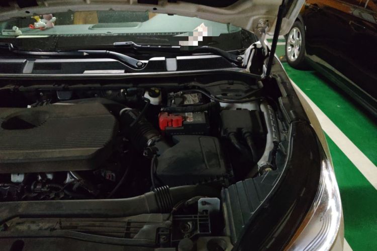 Used Lincoln Corsair 2021 2.0T Two-Wheel-Drive Luxury Edition Engine Bay Left