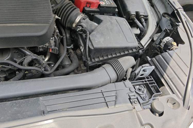 Used Lincoln Corsair 2021 2.0T Two-Wheel Drive Deluxe Edition Engine Bay Left