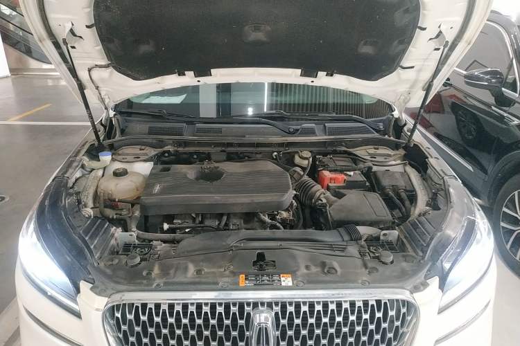 Used Lincoln Corsair 2021 2.0T Two-Wheel Drive Deluxe Edition Engine Bay