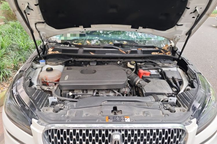 Used Lincoln Corsair 2021 2.0T Two-Wheel Drive Deluxe Edition Engine Bay