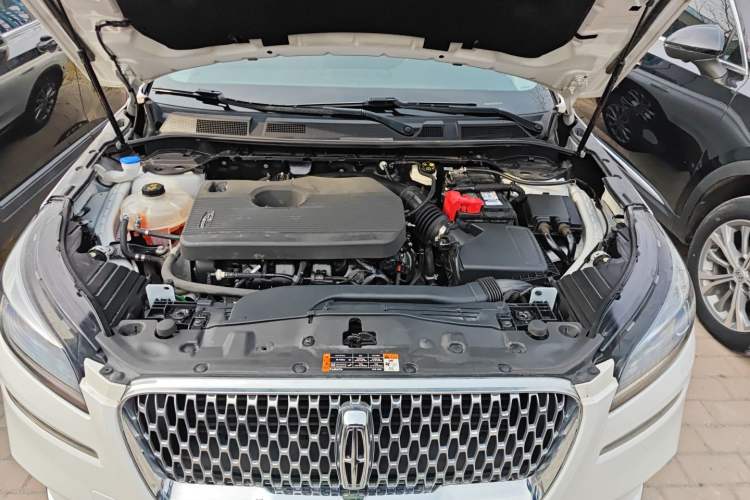 Used Lincoln Corsair 2021 2.0T Two-Wheel Drive Deluxe Edition Engine Bay