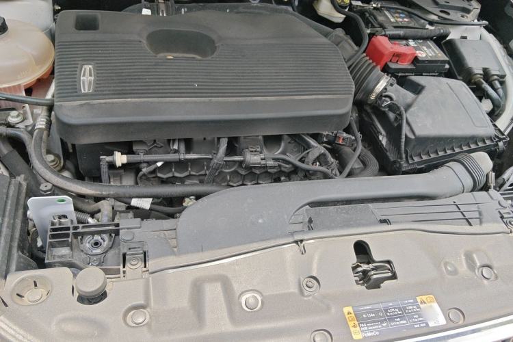 Used Lincoln Corsair 2021 2.0T Two-Wheel Drive Deluxe Edition Engine Bay