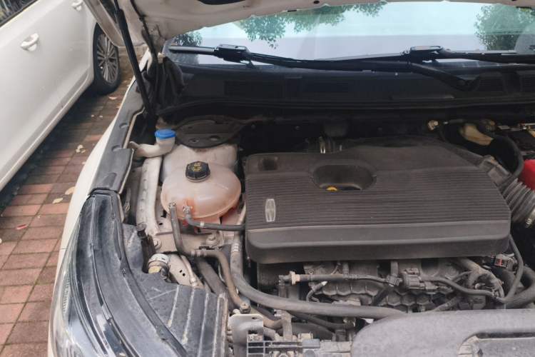 Used Lincoln Corsair 2021 2.0T Two-Wheel-Drive Luxury Edition Engine Bay Right