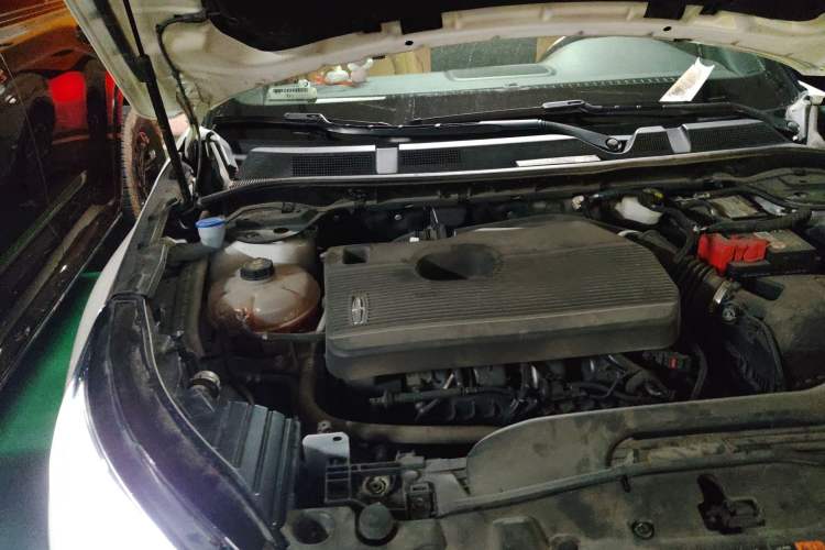 Used Lincoln Corsair 2021 2.0T Two-Wheel-Drive Luxury Edition Engine Bay Right