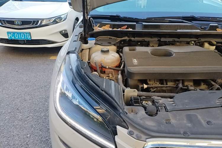 Used Lincoln Corsair 2021 2.0T Two-Wheel-Drive Luxury Edition Engine Bay Right