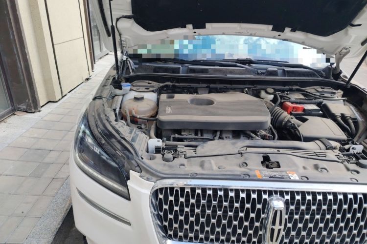 Used Lincoln Corsair 2021 2.0T Two-Wheel Drive Deluxe Edition Engine Bay Right