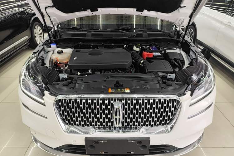Used Lincoln Corsair 2021 2.0T Four-Wheel Drive Luxury Edition Engine Bay