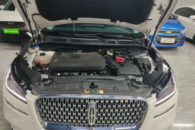Used Lincoln Corsair 2021 2.0T Two-Wheel-Drive Luxury Edition Engine Bay
