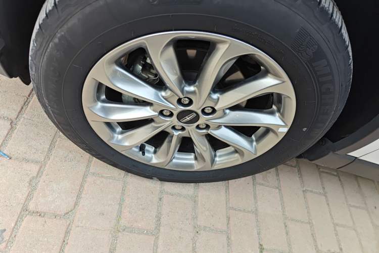 Used Lincoln Corsair 2021 2.0T Two-Wheel Drive Deluxe Edition Exterior 4