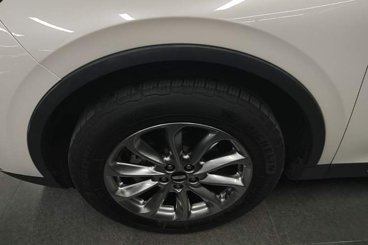 Used Lincoln Corsair 2021 2.0T Two-Wheel Drive Deluxe Edition Exterior 4