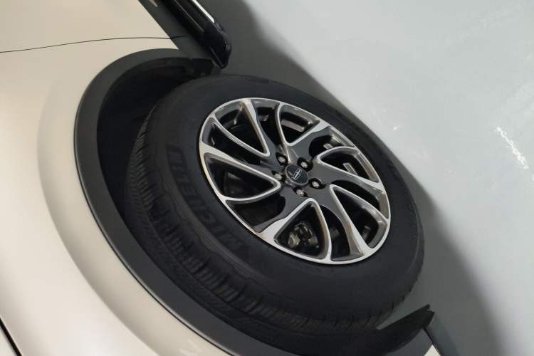 Used Lincoln Corsair 2021 2.0T Two-Wheel-Drive Luxury Edition Exterior 4
