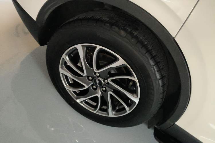Used Lincoln Corsair 2021 2.0T Two-Wheel-Drive Luxury Edition Exterior 5