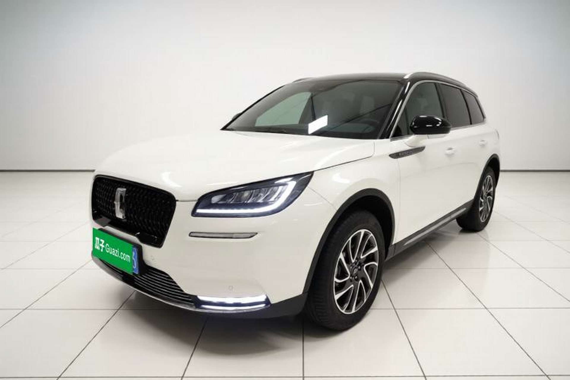 Used Lincoln Corsair 2021 2.0T Two-Wheel-Drive Luxury Edition Front Left 45 Deg