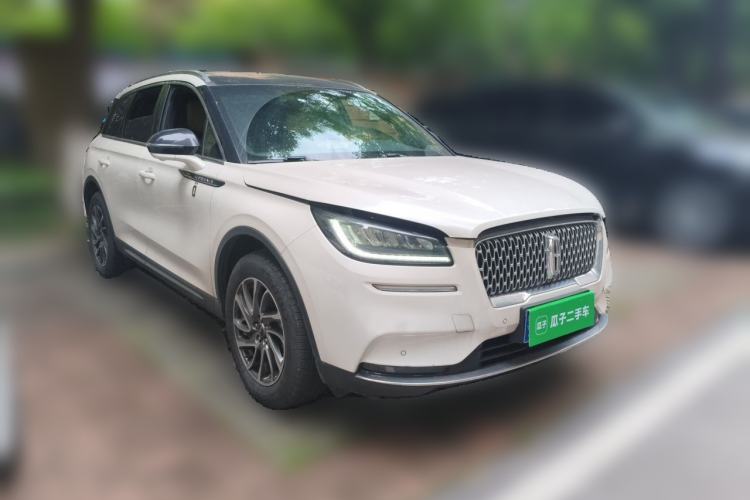 Used Lincoln Corsair 2021 2.0T Two-Wheel-Drive Luxury Edition Front Right 45 Deg